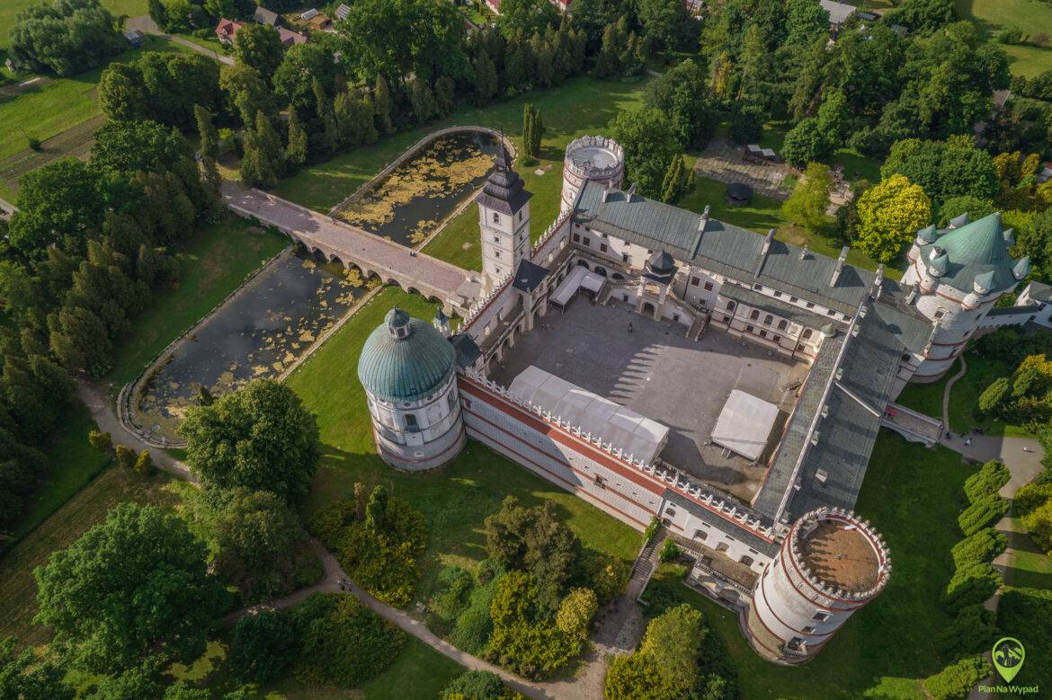 krasiczyn-zamek-atrakcje-zwiedzanie-co-warto-zobaczy