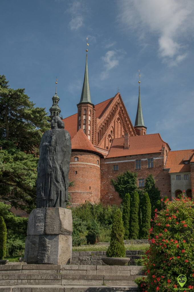 Frombork pomnik Kopernika