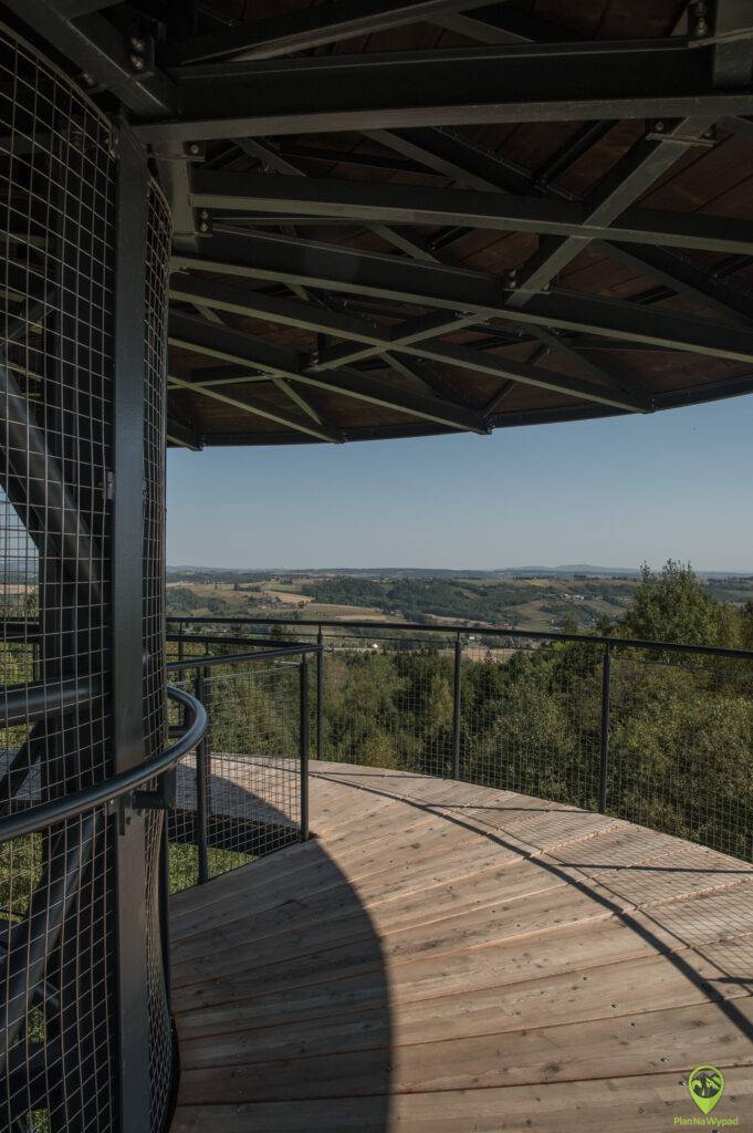 Wieża widokowa w Moszczenicy, widok na panoramę z wieży