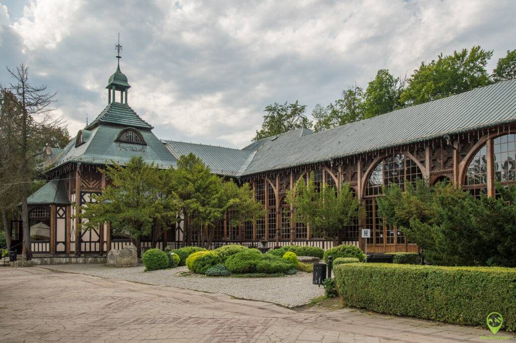 Świeradów-Zdrój pijalnia wód mineralnych - atrakcje Izerów.