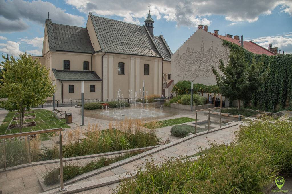 Multimedialna fontanna w Tarnowie.