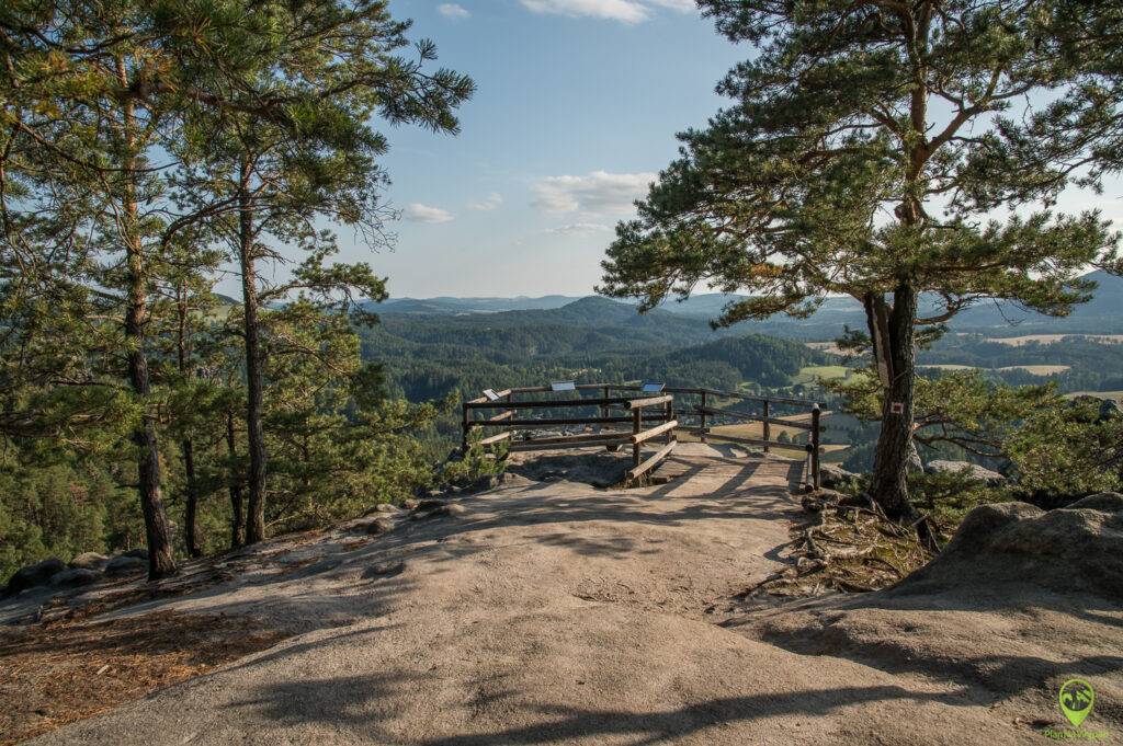 Panorama z punktu widokowego Vileminina stena - atrakcje Czeskiej Szwajcarii.