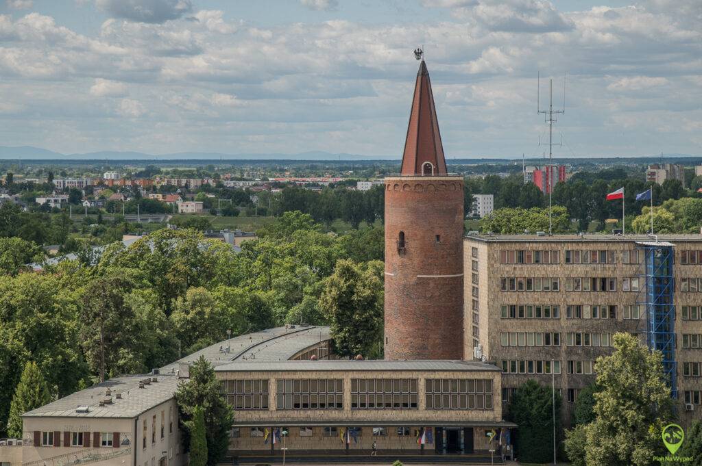 Wieża Piastowska na Wyspie Pasieka w Opolu – punkt widokowy.